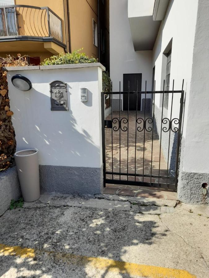 Casa El Paso Apartment Padenghe sul Garda Exterior photo